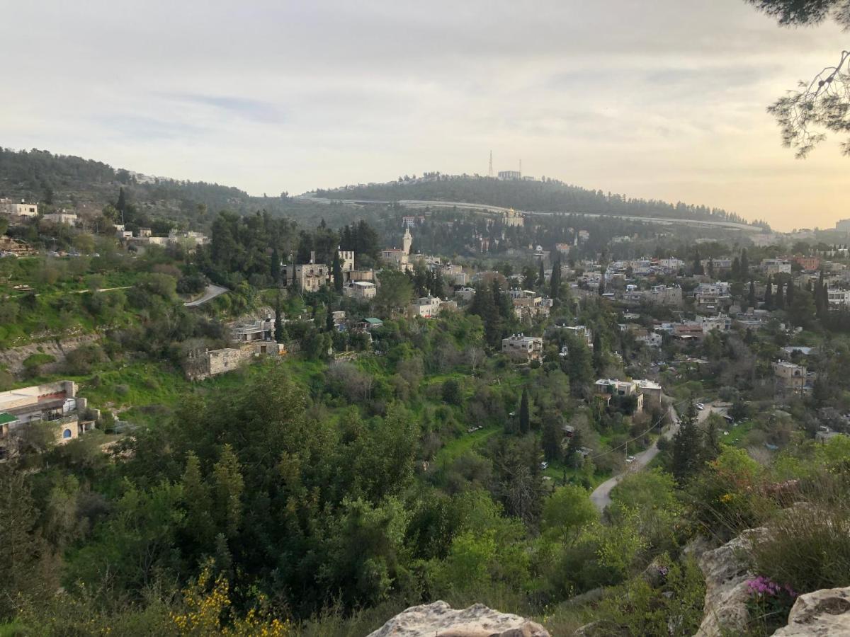 Sweet 'En Kerem View Bed and Breakfast Jeruzalem Buitenkant foto