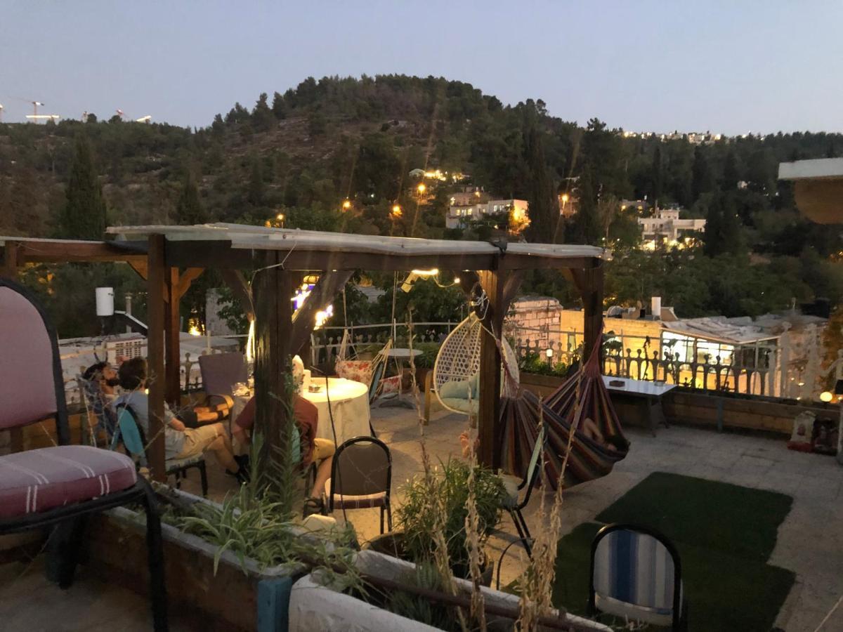 Sweet 'En Kerem View Bed and Breakfast Jeruzalem Buitenkant foto