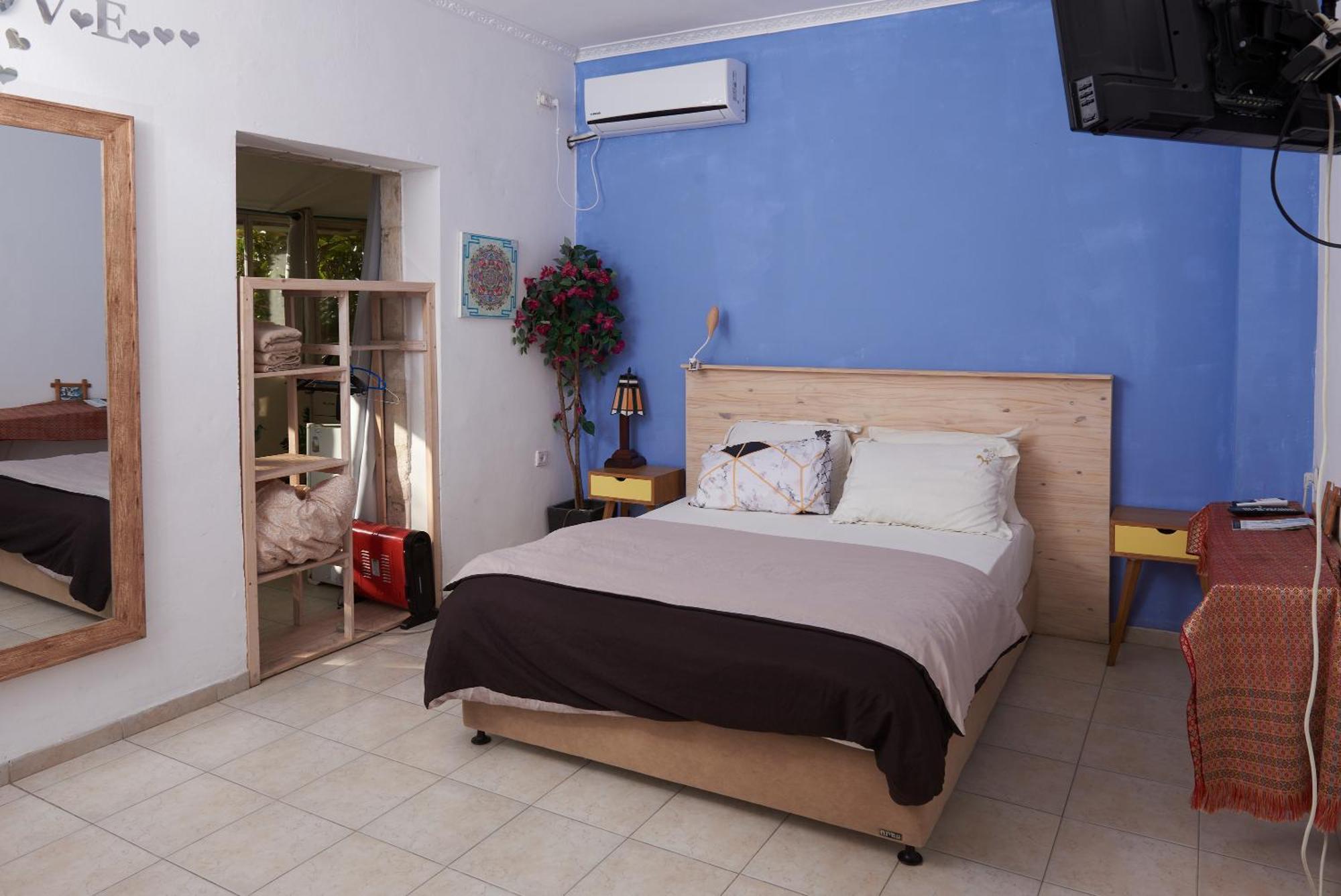 Sweet 'En Kerem View Bed and Breakfast Jeruzalem Buitenkant foto