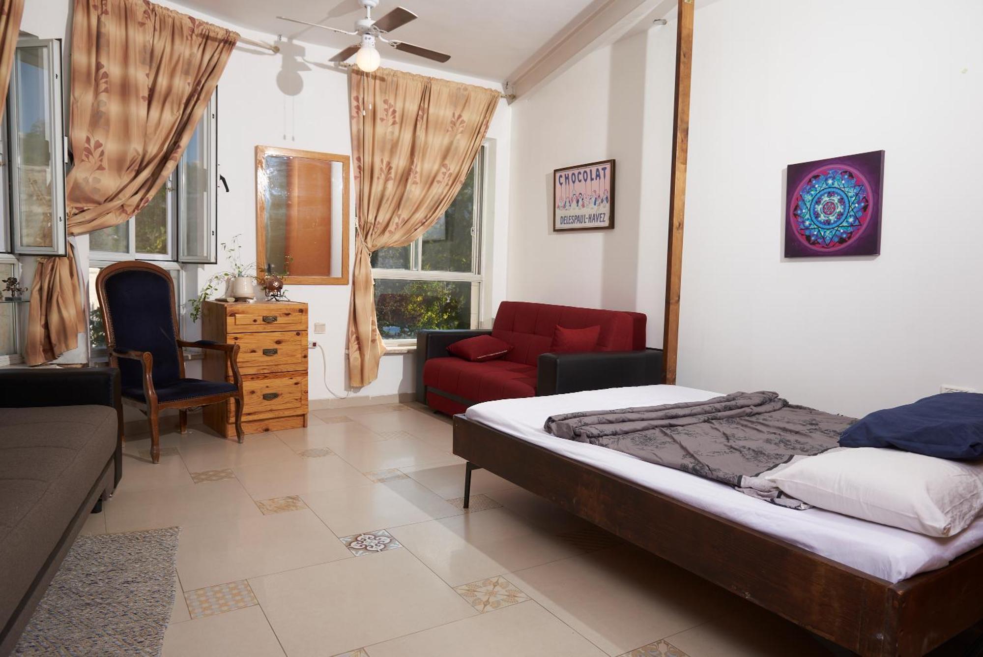 Sweet 'En Kerem View Bed and Breakfast Jeruzalem Buitenkant foto