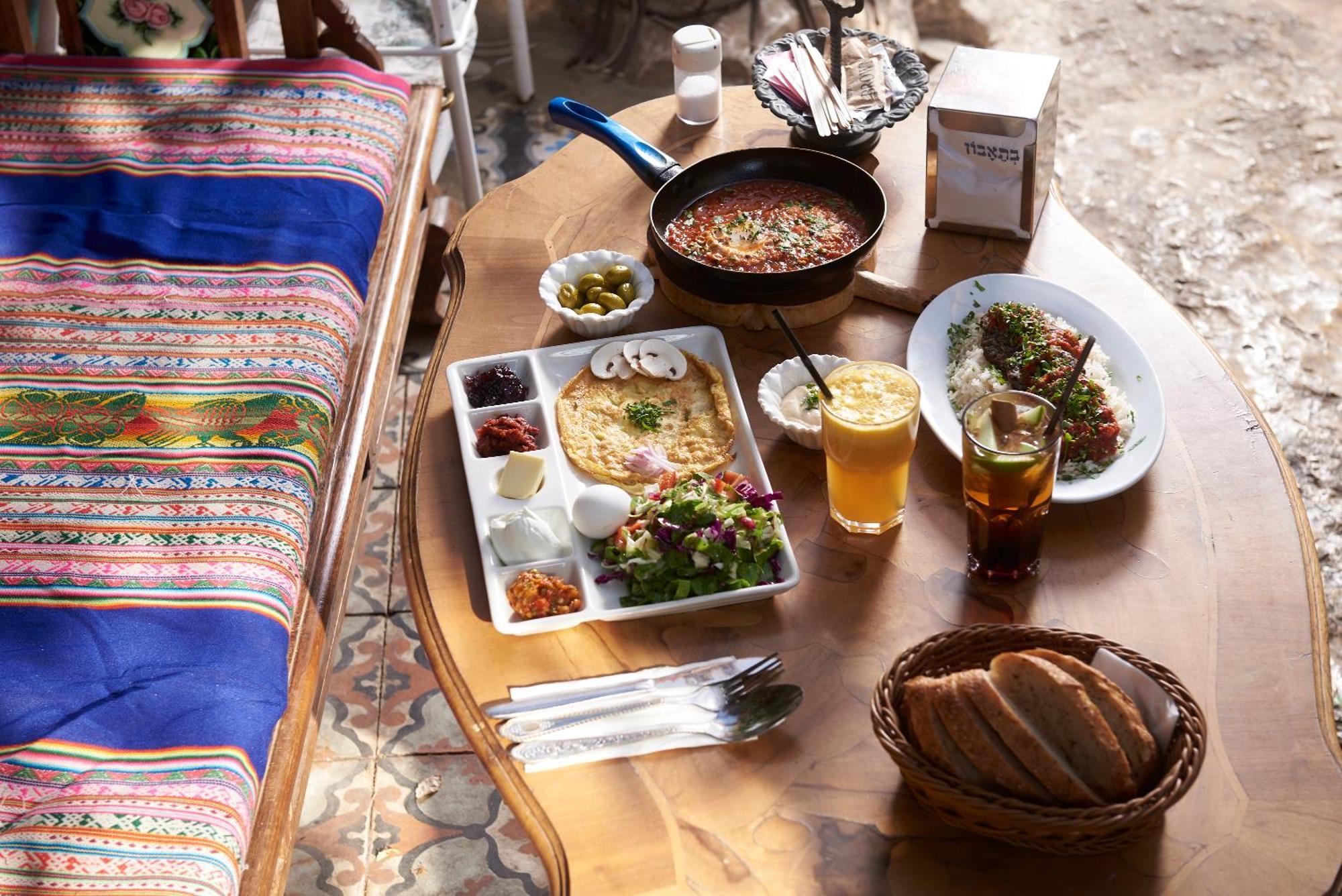 Sweet 'En Kerem View Bed and Breakfast Jeruzalem Buitenkant foto