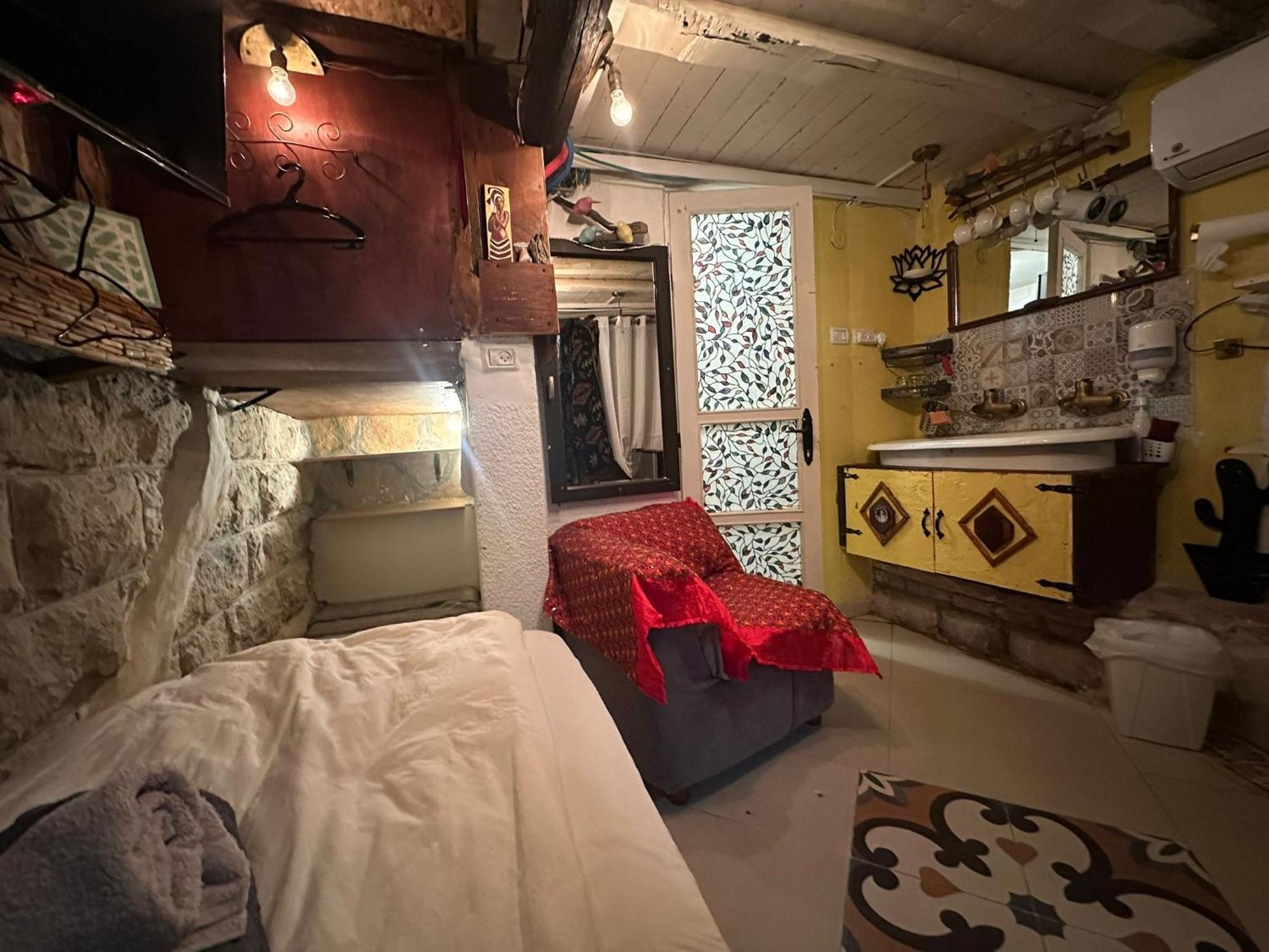 Sweet 'En Kerem View Bed and Breakfast Jeruzalem Buitenkant foto